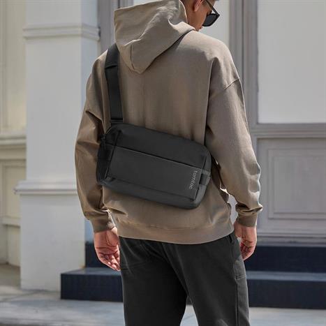 Túi đeo chéo Tomtoc Urban Cordura Sling Bag T21M1D1 Màu Đen