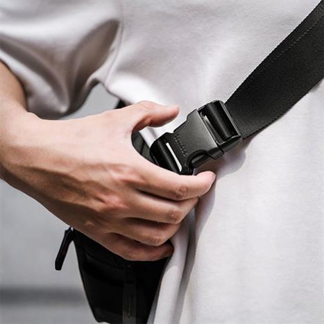 Túi đeo chéo Tomtoc Lightweight Cordura Sling Bag T21S1D1 Màu Đen