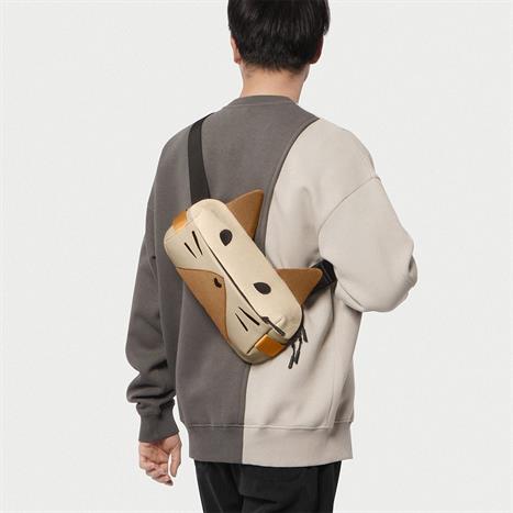 Túi đeo chéo Tomtoc Monster Hunter EDC Sling Bag T21S1S1MH Màu Kem