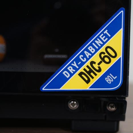 Tủ chống ẩm FujiE DHC60 60 lít Màu Đen