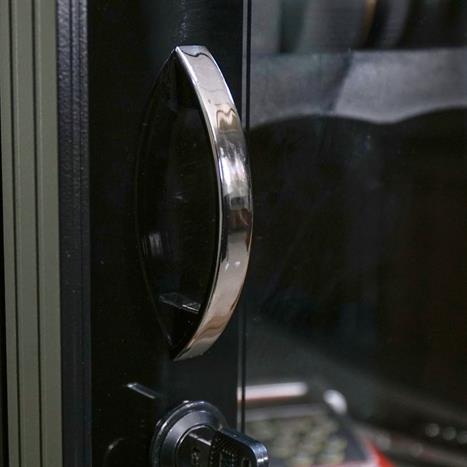 Tủ chống ẩm FujiE DHC80 80 lít Màu Đen