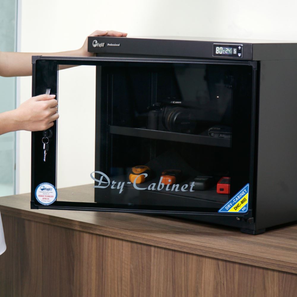 Tủ chống ẩm FujiE DHC80II 80 lít Màu Đen