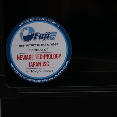 Tủ chống ẩm FujiE DHC100 100 lít Màu Đen