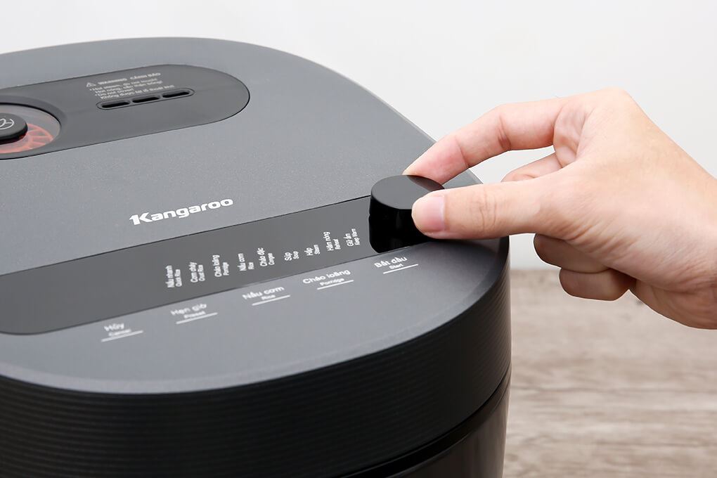 Nồi cơm cao tần Kangaroo 1.8 lít KG18RIH2 Màu Xám đậm