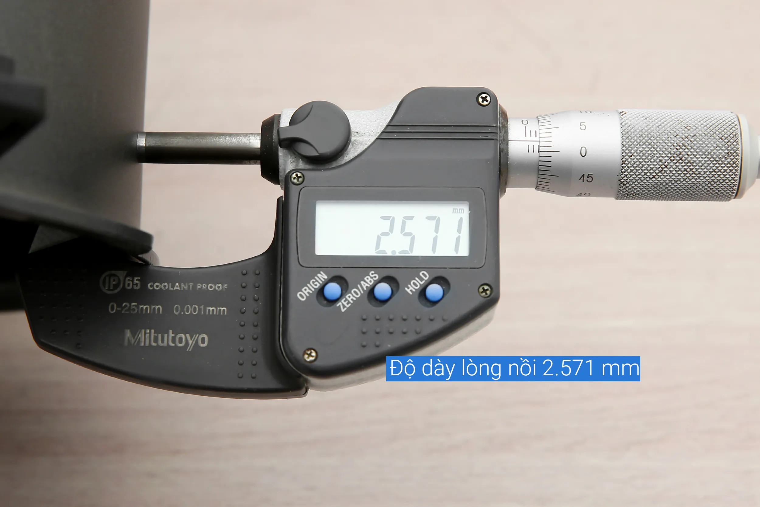 Nồi cơm điện tử áp suất Cuckoo 1.08 lít CRP-PK0600F/BKRDVN Màu Đen - Đỏ
