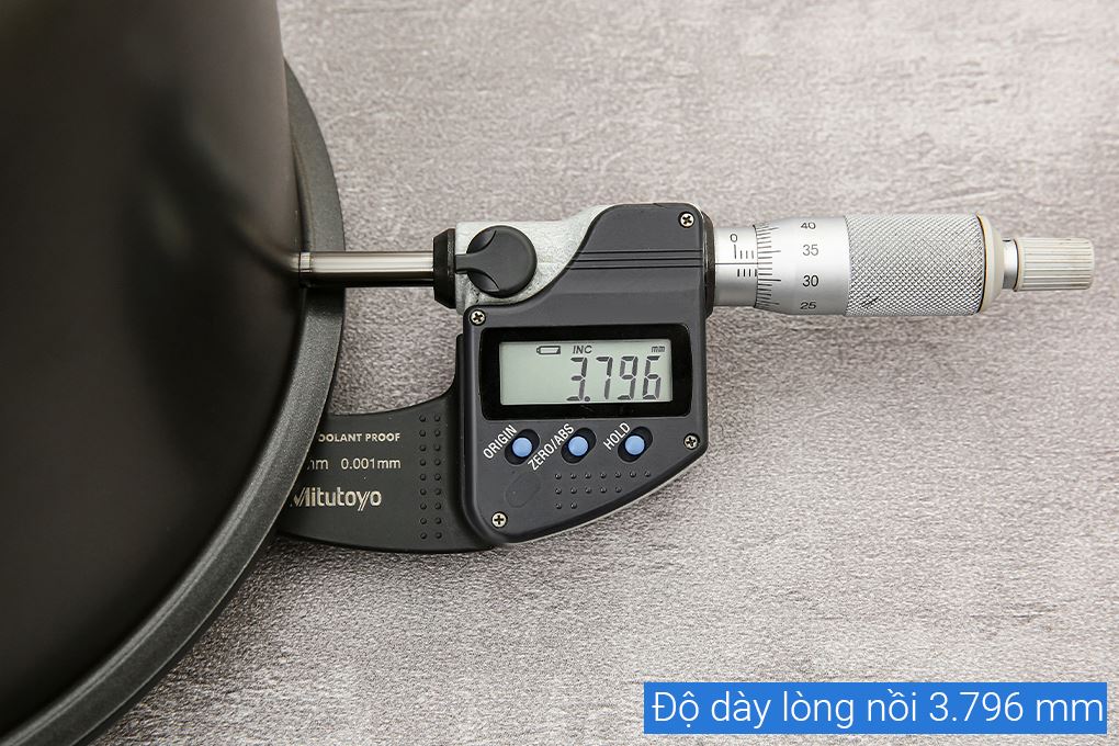 Nồi cơm điện tử Toshiba 1.8 lít RC-18DR4TVN(W) - Trắng Màu Trắng