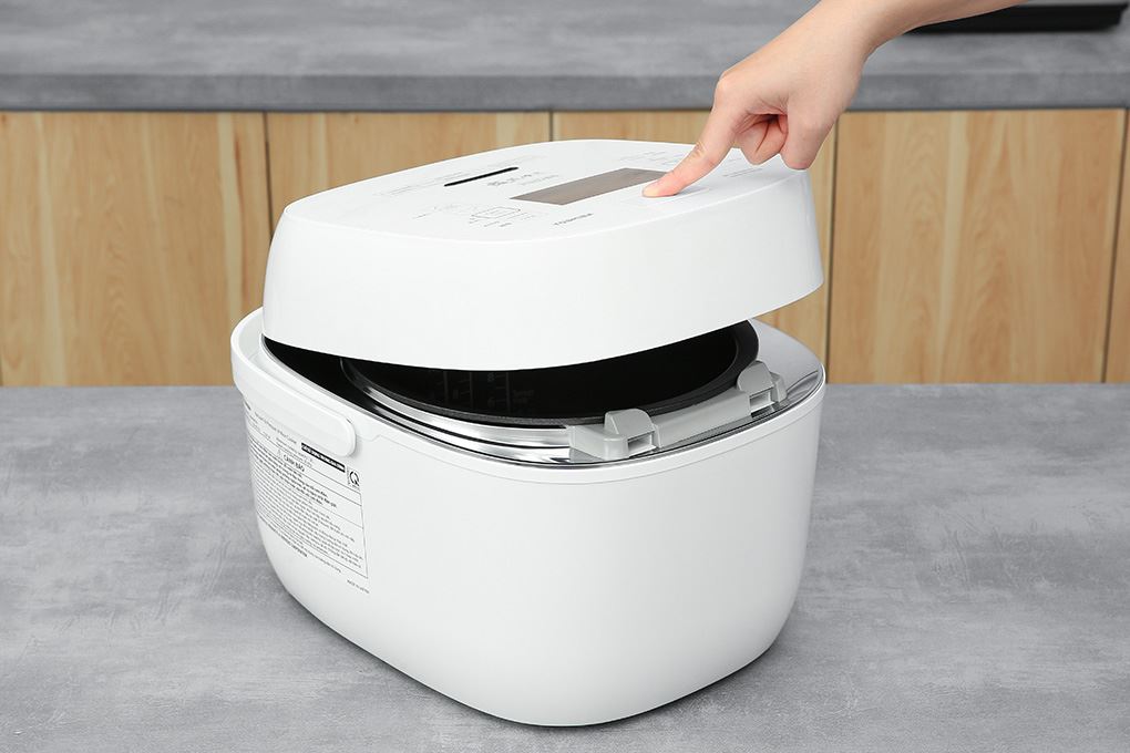 Nồi cơm áp suất cao tần Toshiba 1.8 lít RC-18VXWVN(W) Màu Trắng