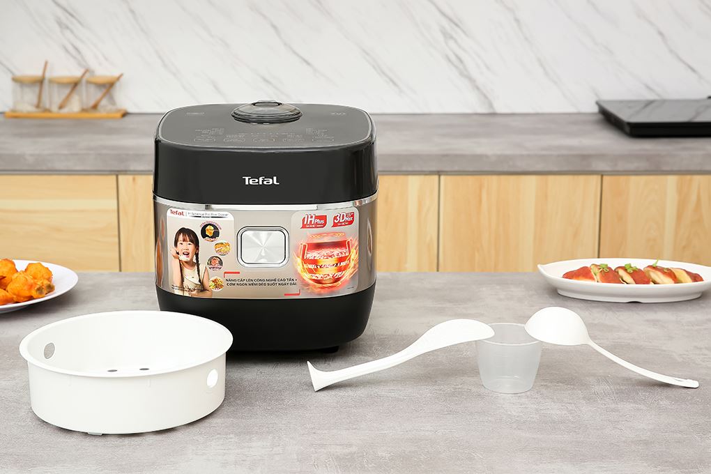 Nồi cơm cao tần Tefal Rice Master Max 1.8 lít RK819868 Màu Đen - Bạc