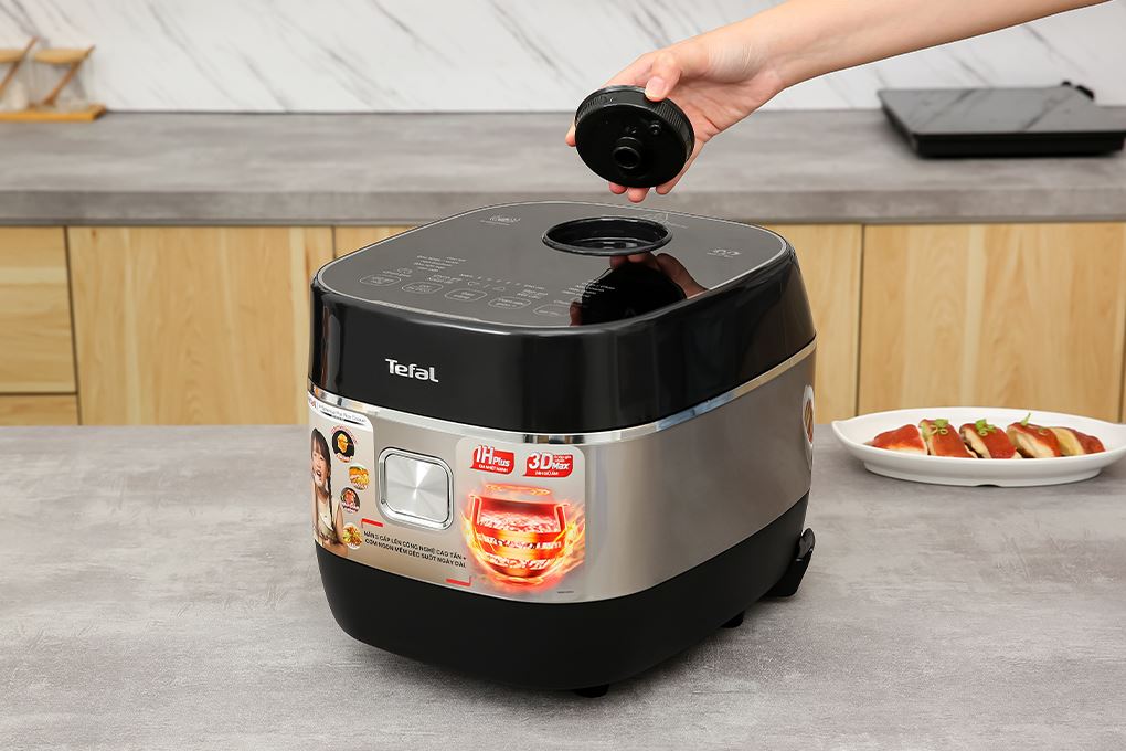 Nồi cơm cao tần Tefal Rice Master Max 1.8 lít RK819868 Màu Đen - Bạc