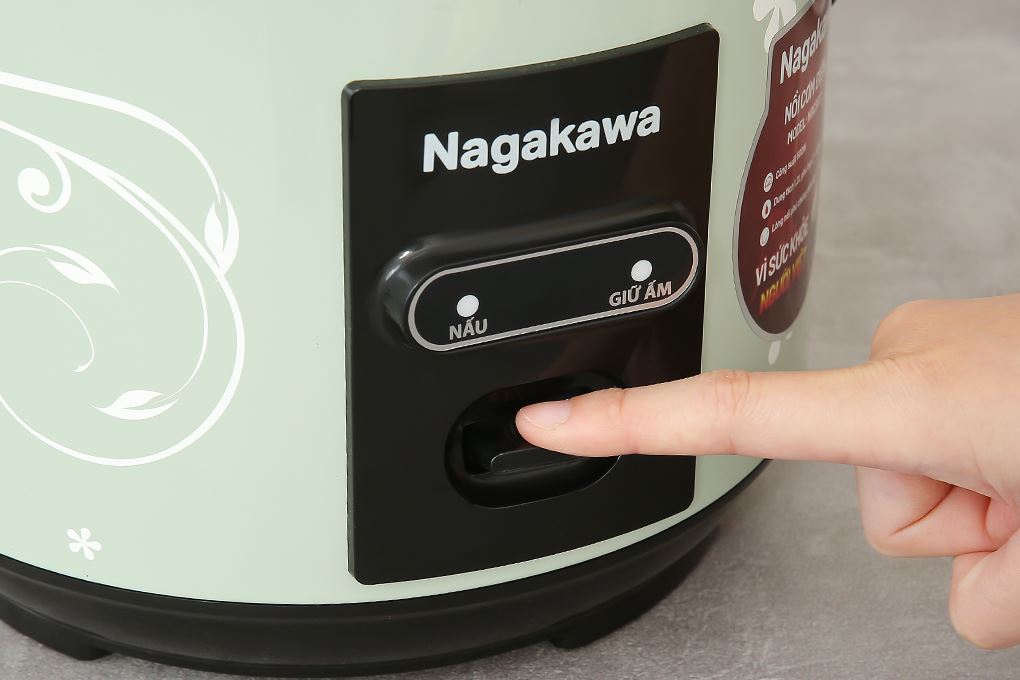 Nồi cơm nắp gài Nagakawa 1.2 lít NRC3812 Màu Xanh lá