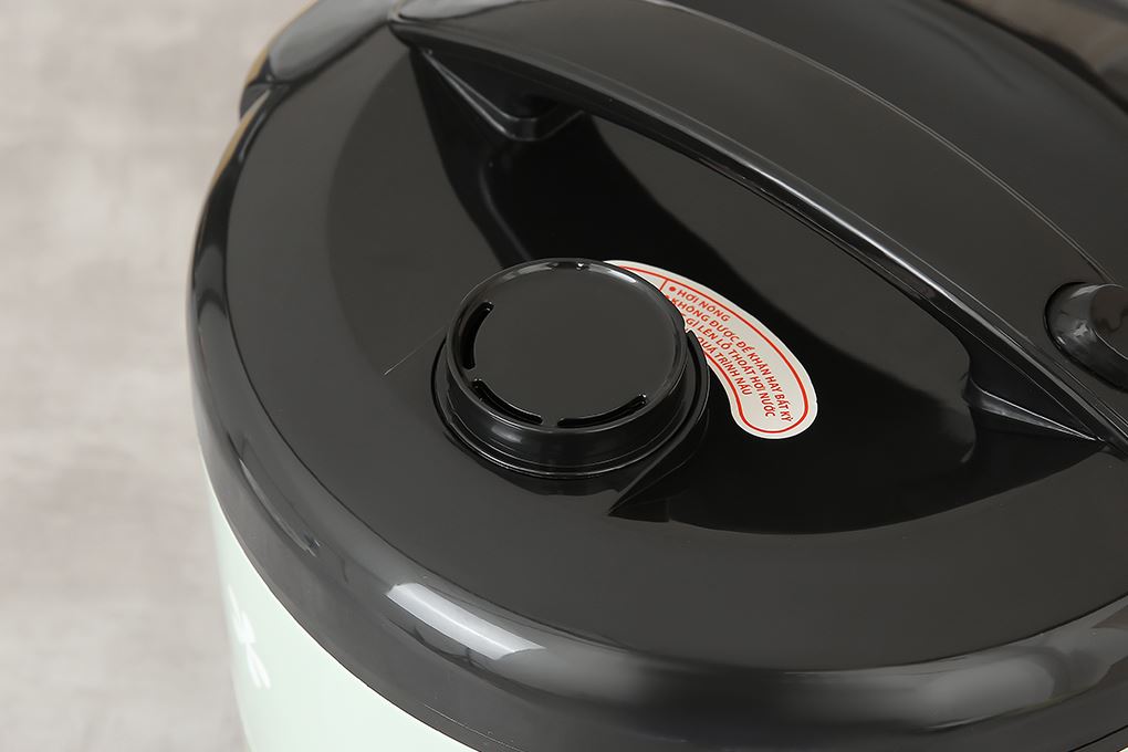 Nồi cơm nắp gài Nagakawa 1.8 lít NRC3823 Màu Xanh lá