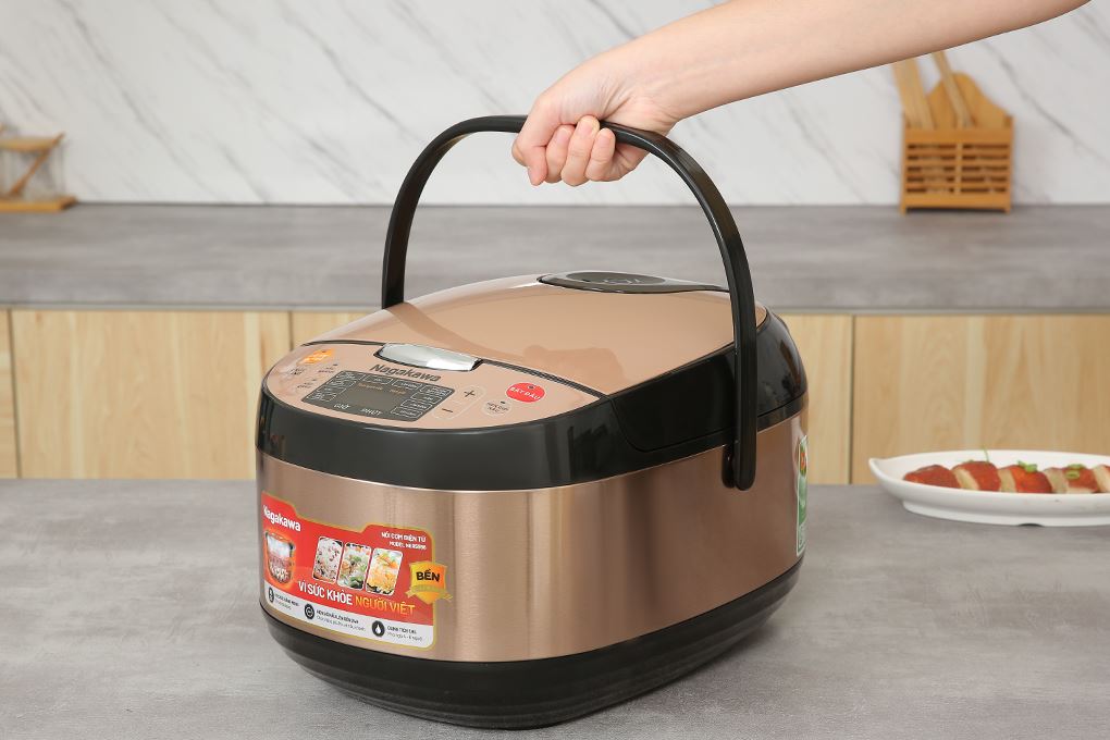 Nồi cơm điện tử Nagakawa 1.8 lít NER5556 Màu Vàng đồng