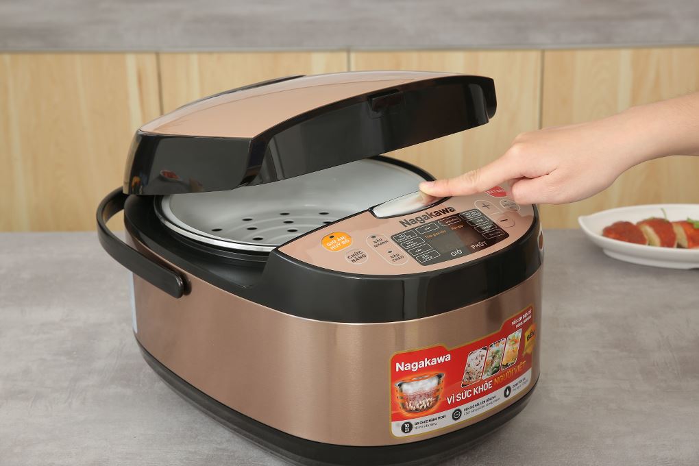Nồi cơm điện tử Nagakawa 1.8 lít NER5556 Màu Vàng đồng