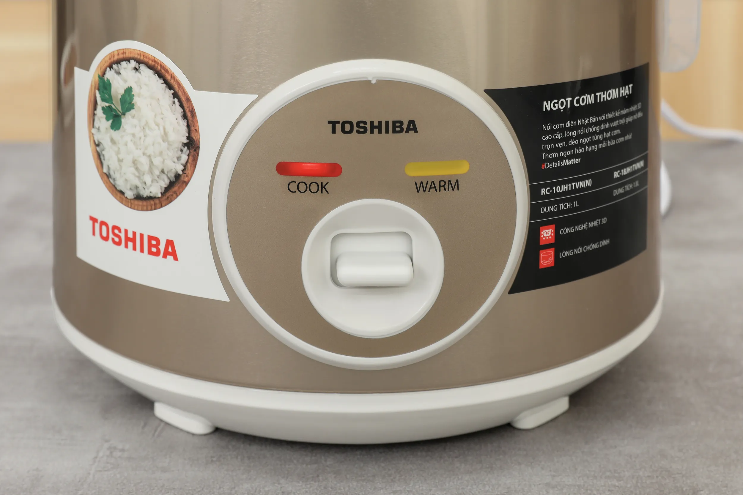 Nồi cơm nắp gài Toshiba 1 lít RC-10JH1TVN(N) Màu Trắng - Vàng