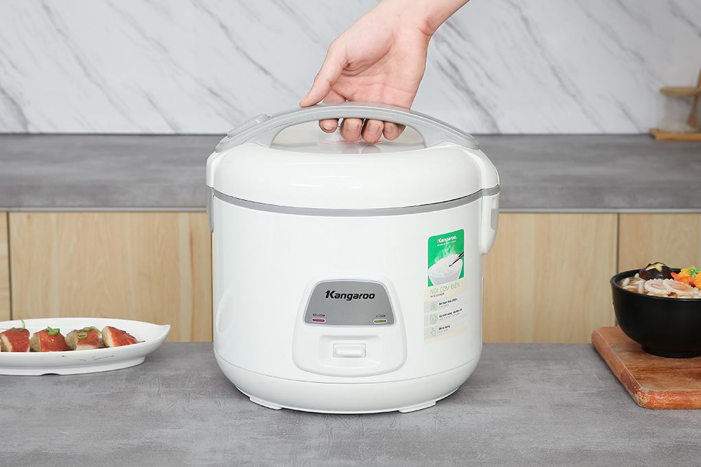 Nồi cơm nắp gài Kangaroo 1.8 lít KGRC18M8 Màu Trắng