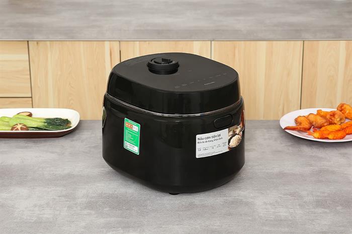 Nồi cơm điện tử Panasonic 1.8 lít SR-DM184KRA Màu Đen