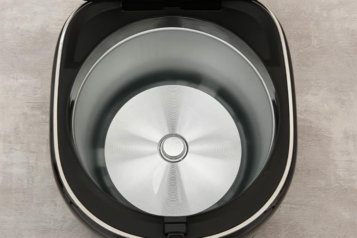 Nồi cơm điện tử Panasonic 1.8 lít SR-DM184KRA Màu Đen