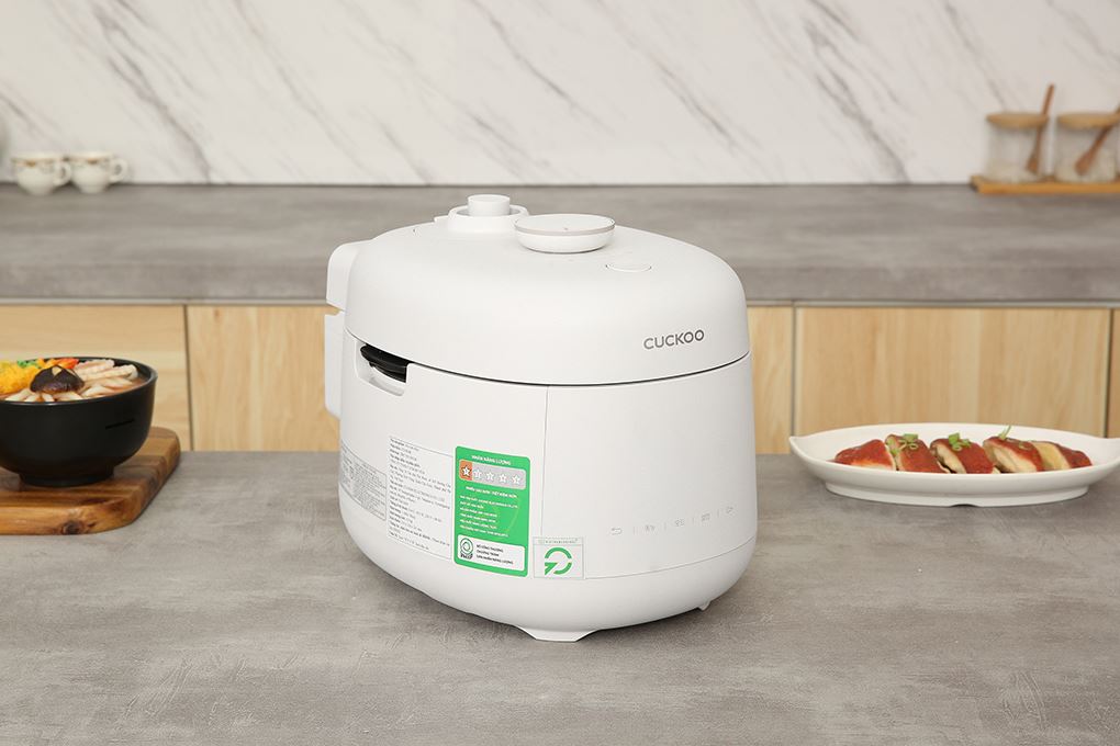 Nồi cơm điện tử áp suất Cuckoo 0.54 lít CRP-T0310FGW Màu Trắng