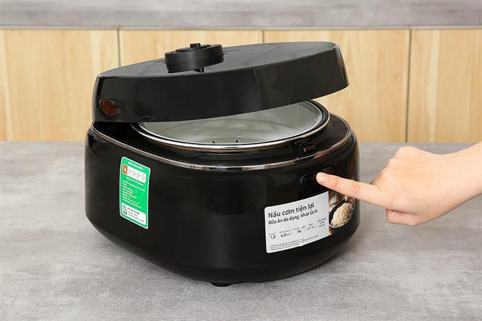 Nồi cơm điện tử Panasonic 1 lít SR-DM104KRA Màu Đen