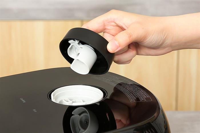 Nồi cơm điện tử Panasonic 1 lít SR-DM104KRA Màu Đen