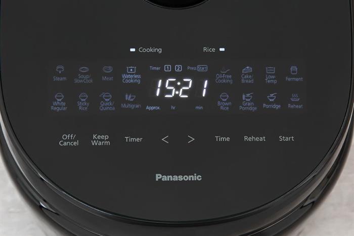 Nồi cơm điện tử Panasonic 1 lít SR-DM104KRA Màu Đen