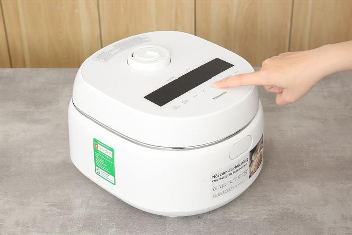Nồi cơm điện tử Panasonic 1 lít SR-DK104WRA Màu Trắng