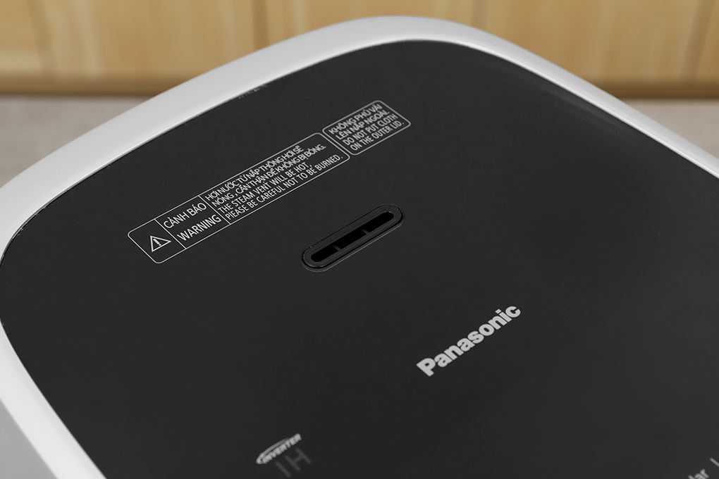 Nồi cơm cao tần Panasonic 1.5 lít SR-HNS151WRA Màu Trắng