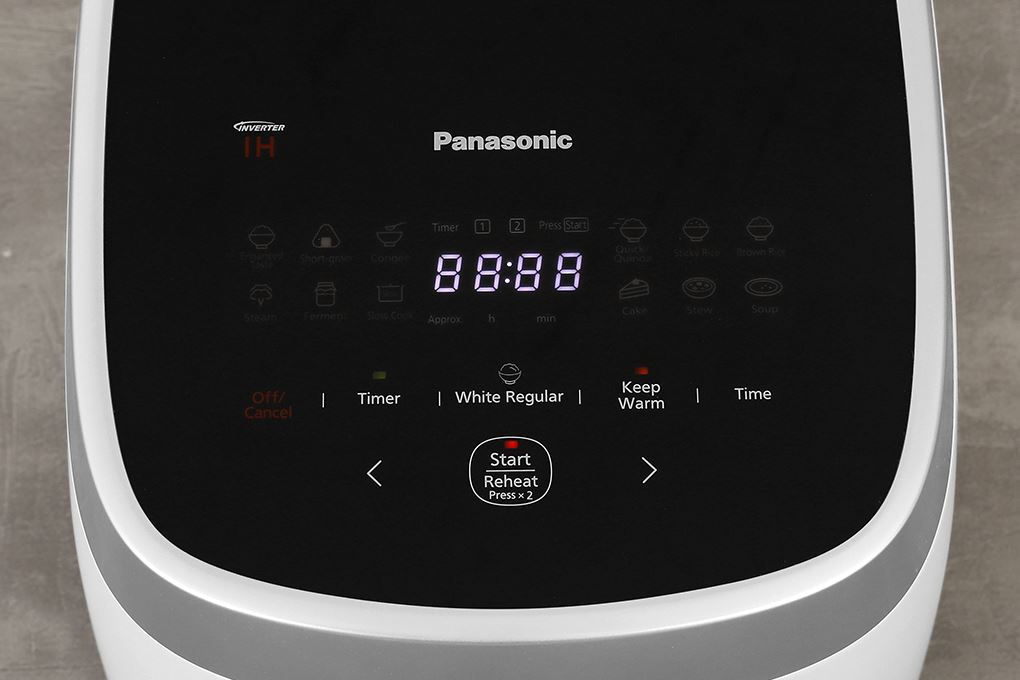 Nồi cơm cao tần Panasonic 1.5 lít SR-HNS151WRA - Bảng điều khiển
