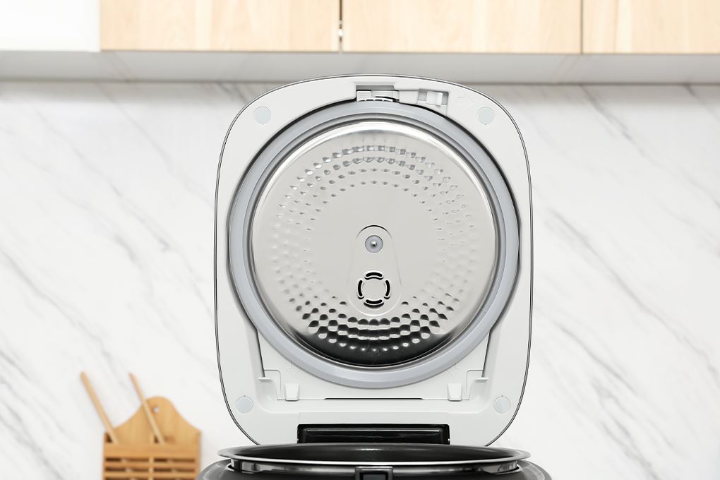 Nồi cơm cao tần Panasonic 1.5 lít SR-HN151KRA Màu Đen