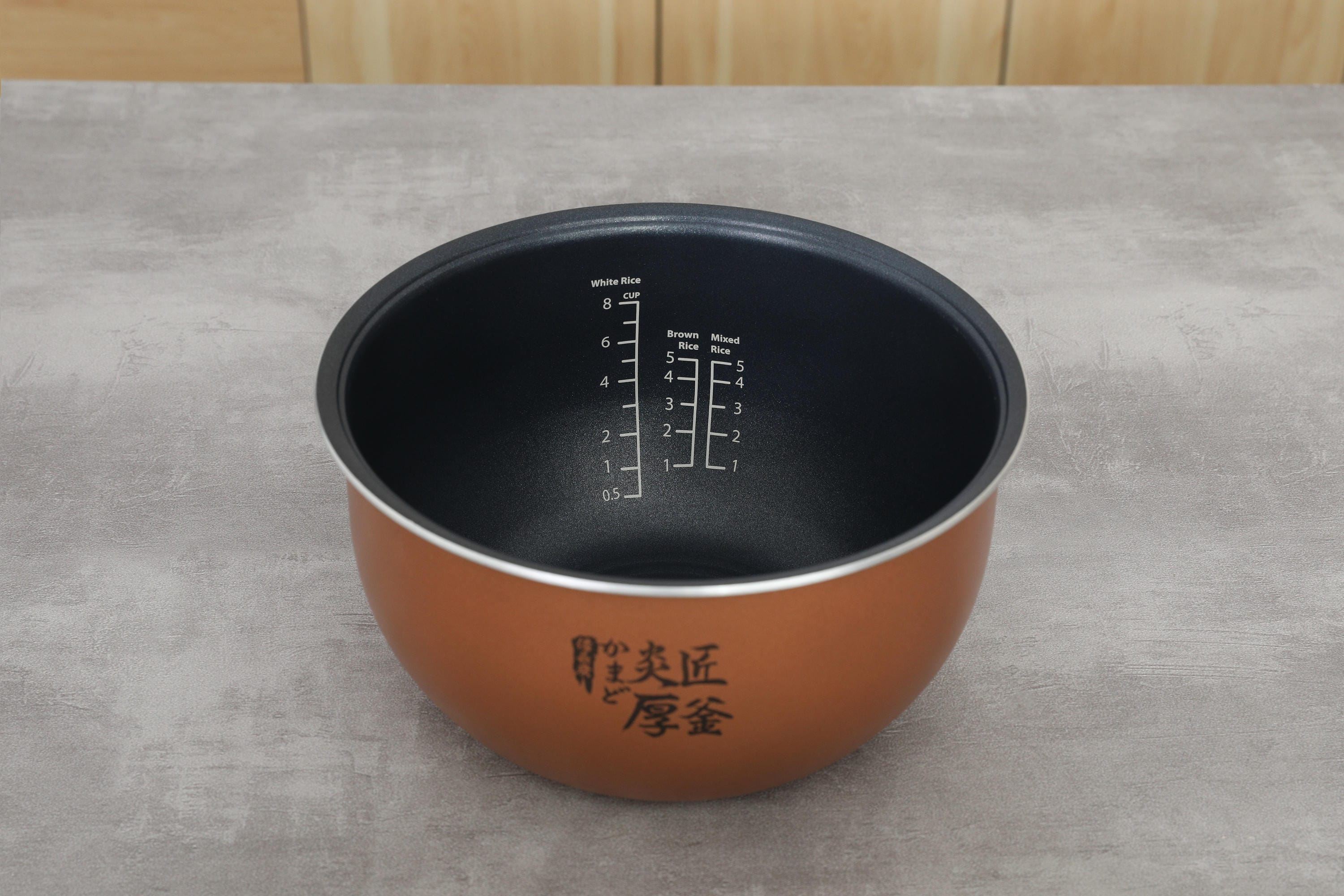 Nồi cơm cao tần Toshiba 1.5 lít RC-15IP1UVN(K) Màu Đen