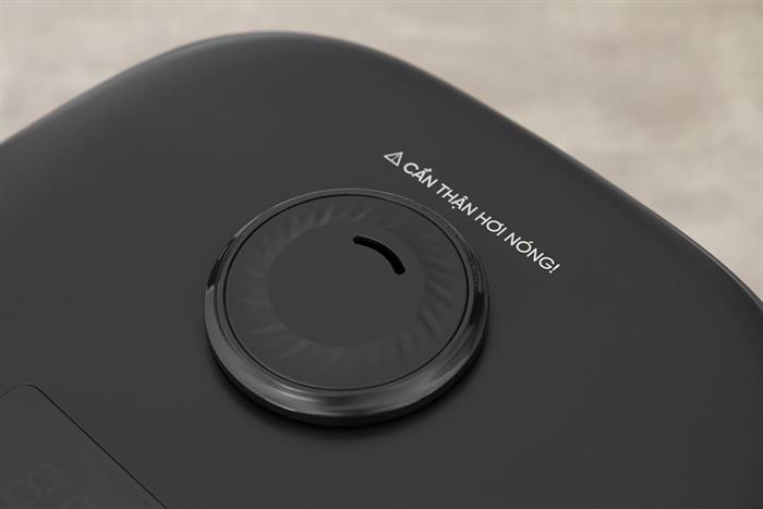 Nồi cơm điện tử Sunhouse 1.5 lít SHD8823 Màu Đen