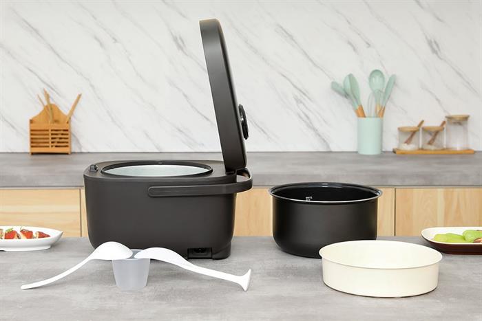 Nồi cơm điện tử Sunhouse 1.5 lít SHD8823 Màu Đen