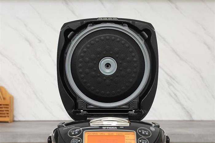 Nồi cơm cao tần Tiger 1 lít JKT-F10W Màu Đen - Xám