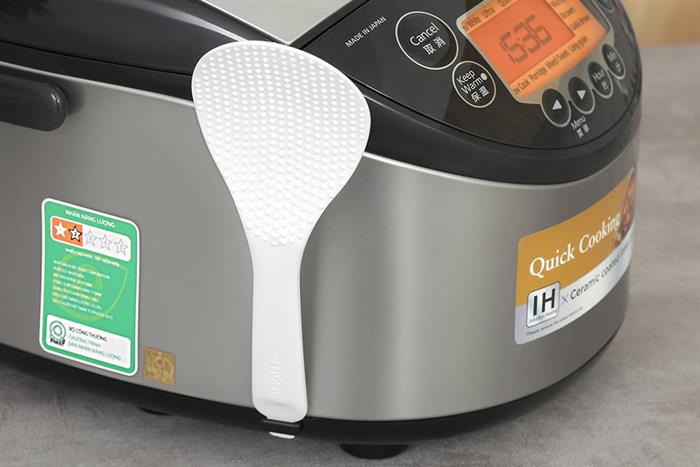 Nồi cơm cao tần Tiger 1.8 lít JKT-F18W Màu Đen - Xám