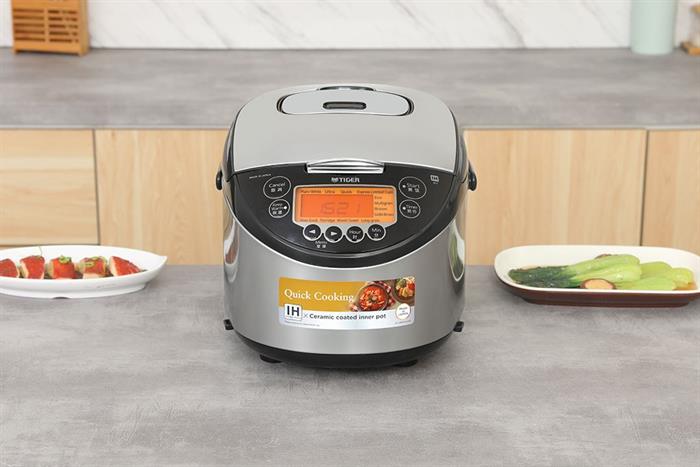 Nồi cơm cao tần Tiger 1.8 lít JKT-F18W Màu Đen - Xám