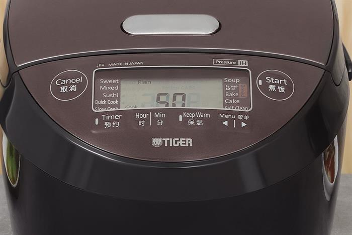Nồi cơm áp suất cao tần Tiger 1.8 lít JPK-W18W Màu Đen - nâu