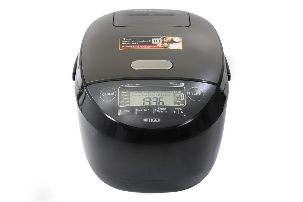 Nồi cơm cao tần Tiger 1.8 lít JPM-H18V Màu Đen