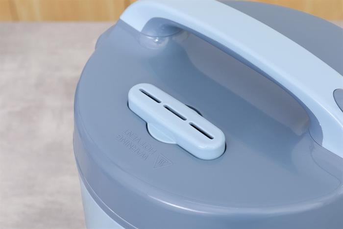 Nồi cơm nắp gài Sunhouse 1.2 lít SHD8214 Màu Xanh