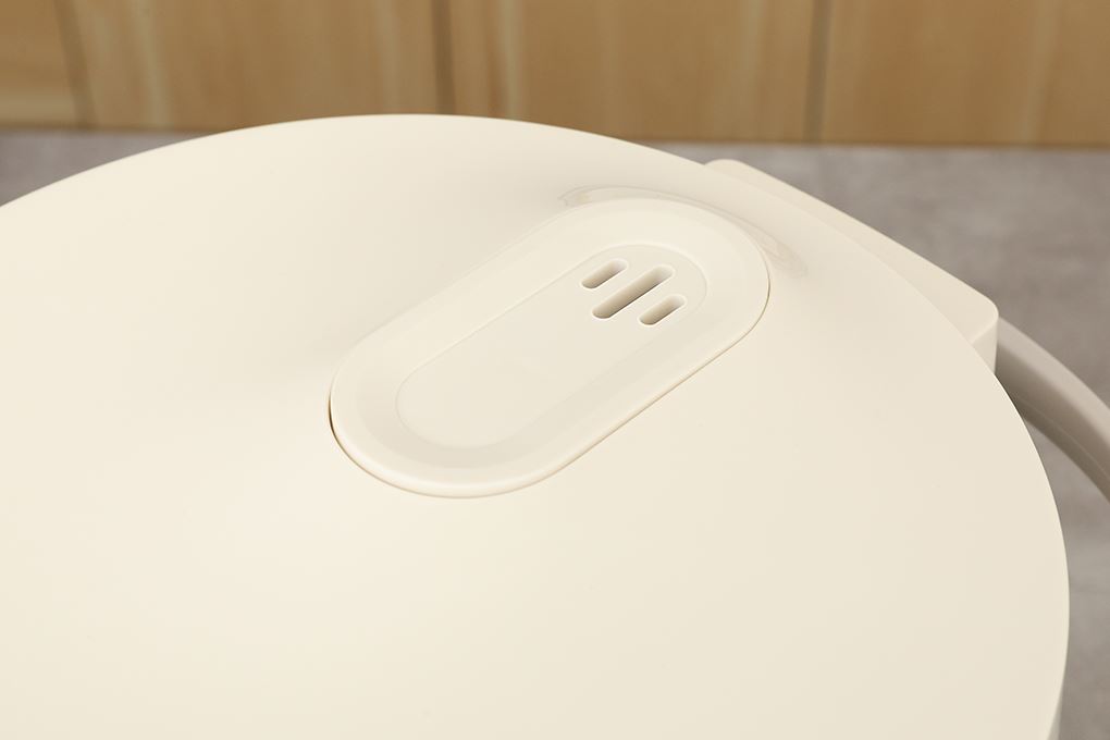Nồi cơm nắp gài Livotec 1.8 lít LRC-6218B Màu Màu be