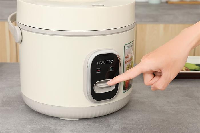 Nồi cơm nắp gài Livotec 1.8 lít LRC-6218B Màu Màu be