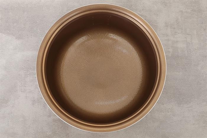 Nồi cơm nắp gài Livotec 1.8 lít LRC-6218B Màu Màu be