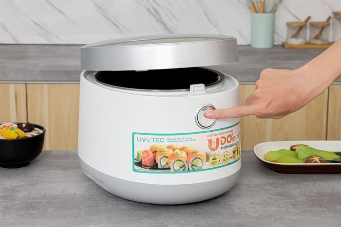 Nồi cơm điện tử Livotec 1.8 lít LRC-E8218W Màu Trắng