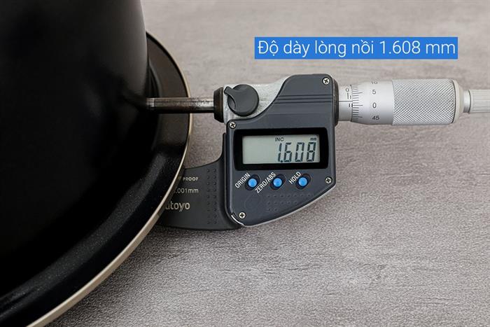 Nồi cơm điện tử Livotec 1.8 lít LRC-E8218W Màu Trắng