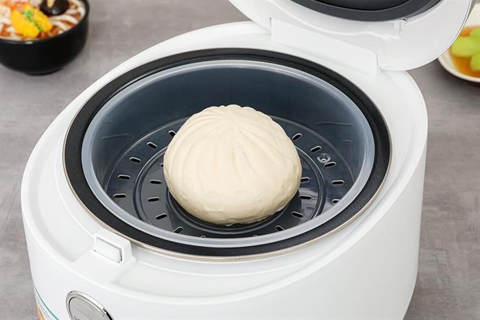 Nồi cơm điện tử Livotec 1.8 lít LRC-E8218W Màu Trắng