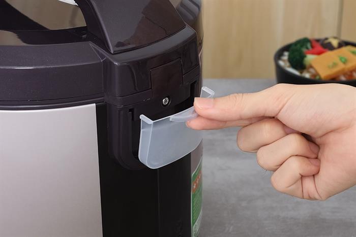 Nồi cơm nắp gài Kangaro 2.2 lít KGRC22M5G Màu Tím