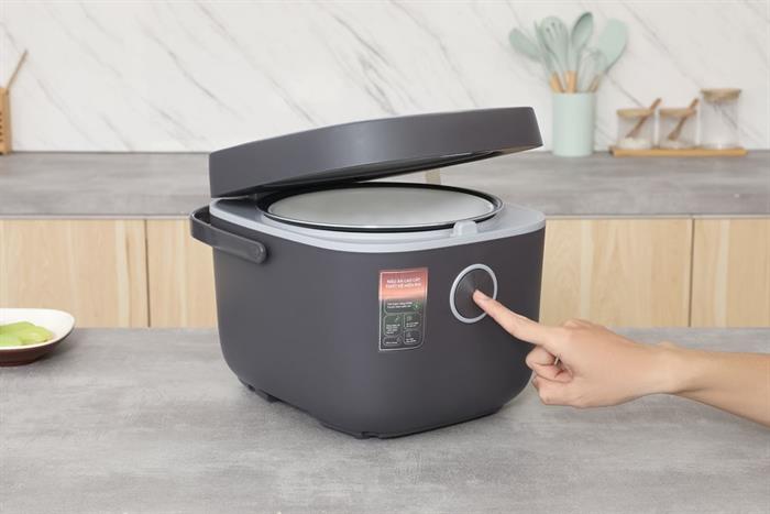 Nồi cơm điện tử Kangaroo 1.8 lít KGRC18D3G Màu Đen