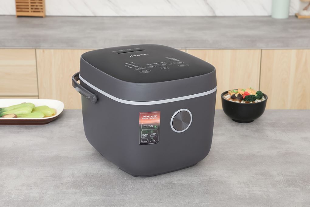 Nồi cơm điện tử Kangaroo 1.8 lít KGRC18D3G Màu Đen
