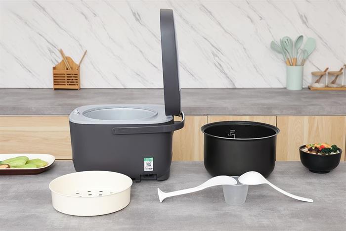 Nồi cơm điện tử Kangaroo 1.8 lít KGRC18D3G Màu Đen