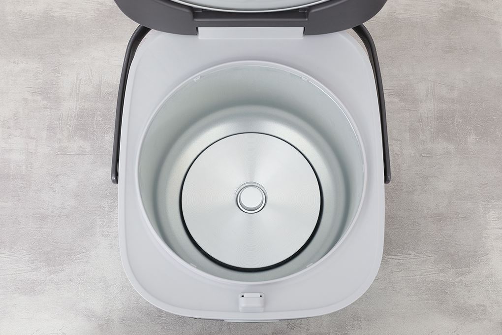 Nồi cơm điện tử Kangaroo 1.8 lít KGRC18D3G Màu Đen