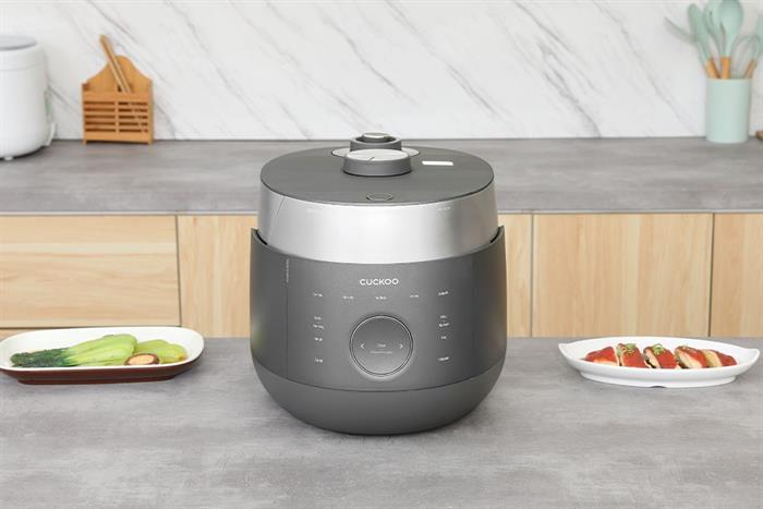 Nồi cơm áp suất cao tần Cuckoo 1.8 lít CRP-LHBR1000F Màu Đen - Xám